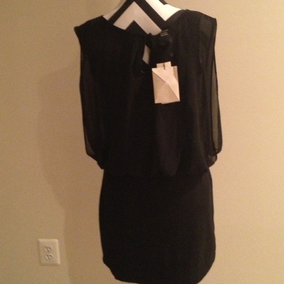 BLACK DRESS👯 - Picture 3 of 3