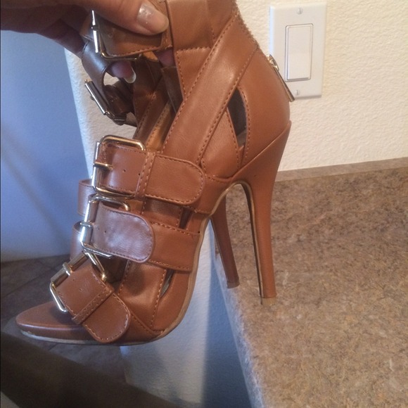 Adorable neutral heels