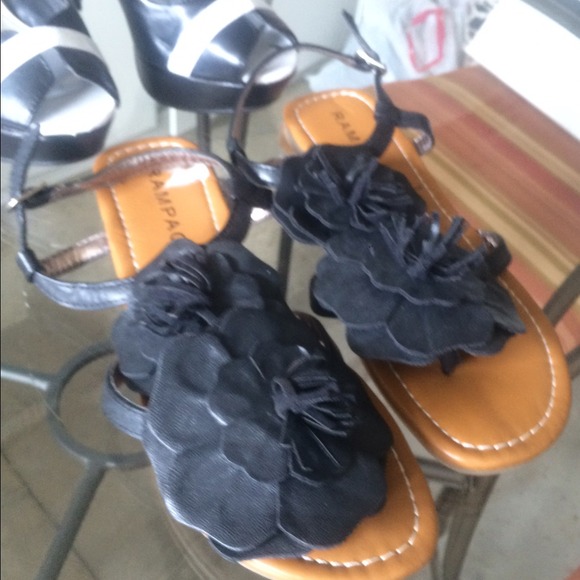 Three pairs of never worn heels - Picture 2 of 3