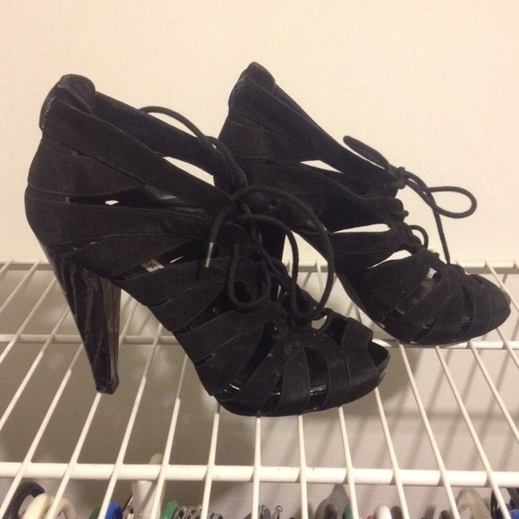 🚫SOLD🚫Steve Madden lace up heels