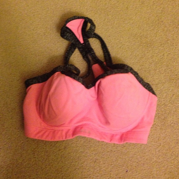 VS Sports Bra