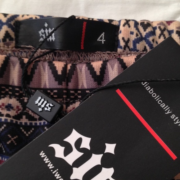 🚫SOLD🚫new leggings size 4 stretchy ⚡️size small - Picture 2 of 3