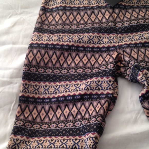 🚫SOLD🚫new leggings size 4 stretchy ⚡️size small - Picture 3 of 3