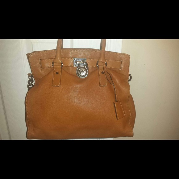 SOLD Authentic Michael Kors Hamilton reduced - Picture 3 of 4