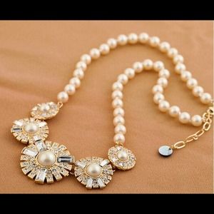Simulated pearl circular sector necklace