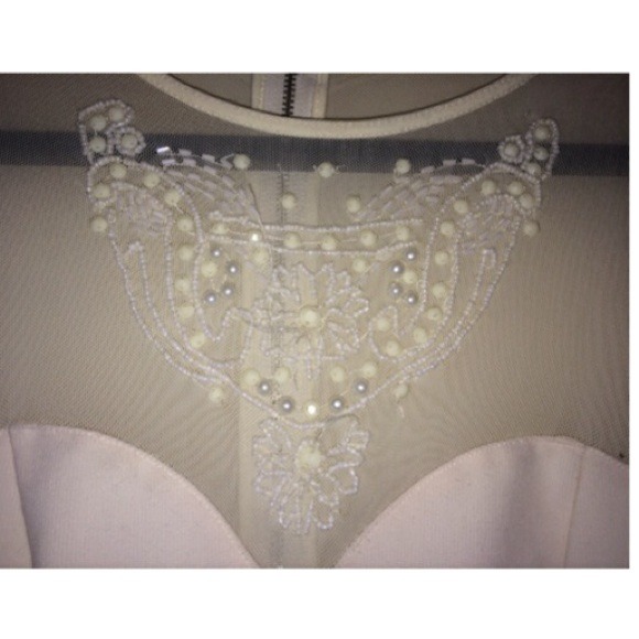 White peplum blouse. - Picture 3 of 3