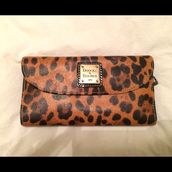 used dooney and bourke wallets