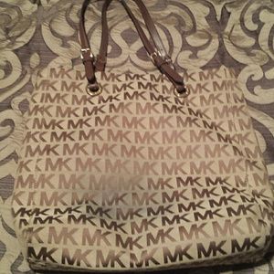 Final Sale...Michael Kors handbag
