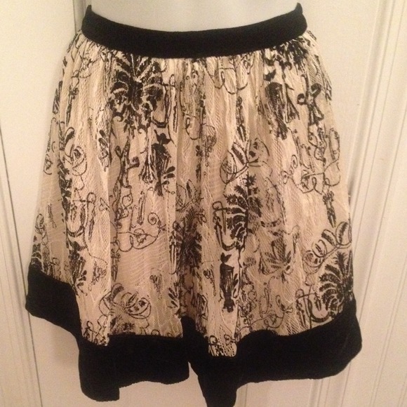 Kimchi Blue Dresses & Skirts - Black & white lace skirt