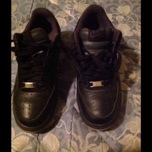 ⛔️ON HOLD @kay_supreme⛔️Nike Air Force Ones Black