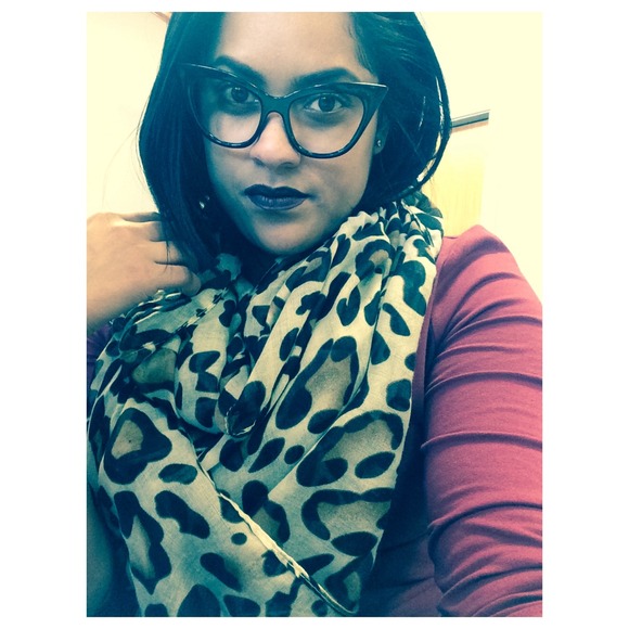 Black cat eye frames