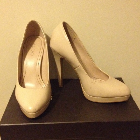 Aldo Nude Pumps