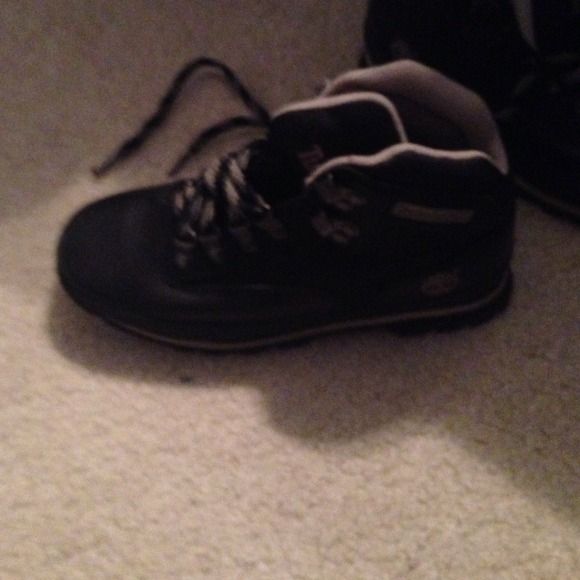 Black and Tan hiking Timberland boots!