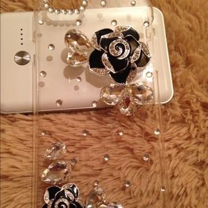 Iphone 6 PLUS clear case with flower decor!⭐️