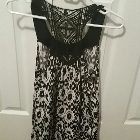 Top - Picture 2 of 2