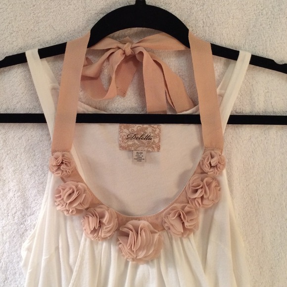 Deletta white tank