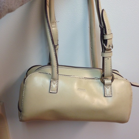 Small cream colored handbag