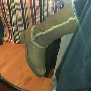 💛 Additional Photos 💛 Santa Canada ✏️ shearling boots