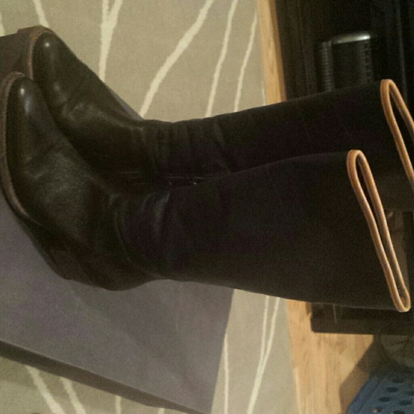Authentic Prada boots - Picture 2 of 4
