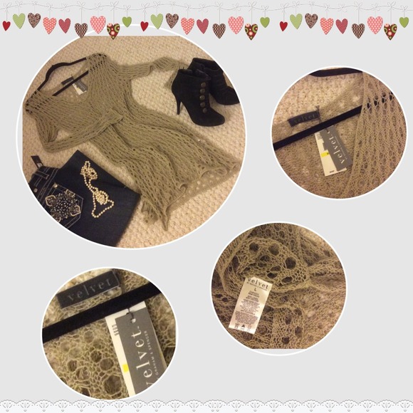 Crochet Tunic Sweater w/V-Neck & Sassy Side Slits - Picture 3 of 4