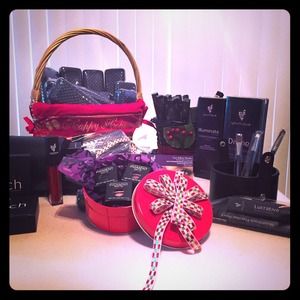 We  have all younique products available