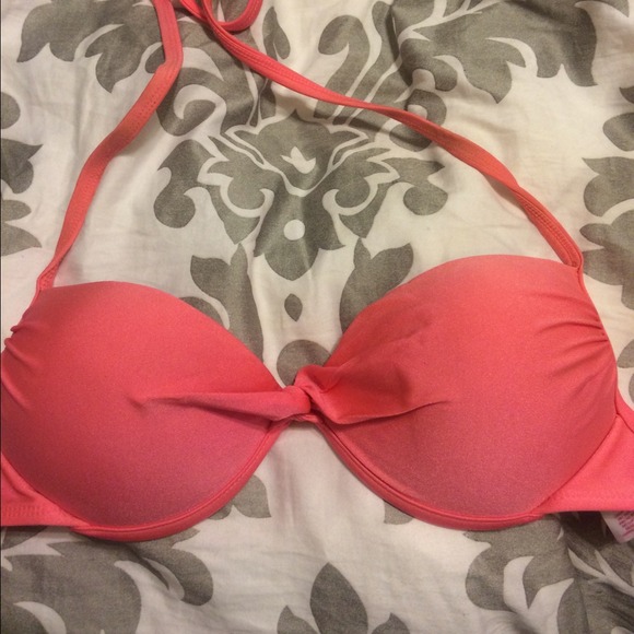 Other - Pink swimsuit with twist middle! PUSH-UP