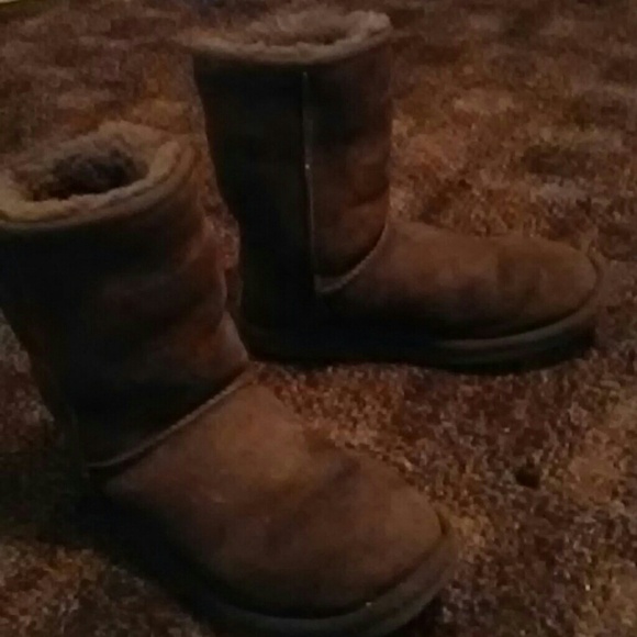 Uggs???? - Picture 4 of 4