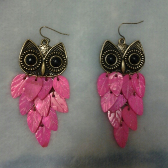 Pink owl eerings