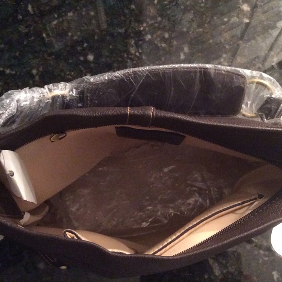 Non authentic coach handbag - Picture 4 of 4