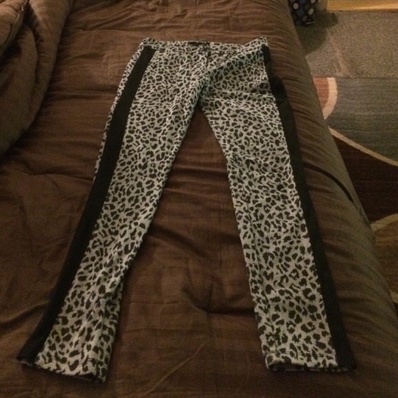 Cheetah print skinny slacks (stretch)