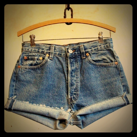 Vintage 80's Levi's 501 Denim Cut-Off Shorts (30)