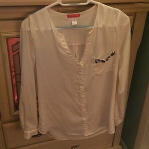 Blouse, supposed to run big