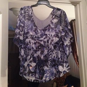 Cute Flowered Top
