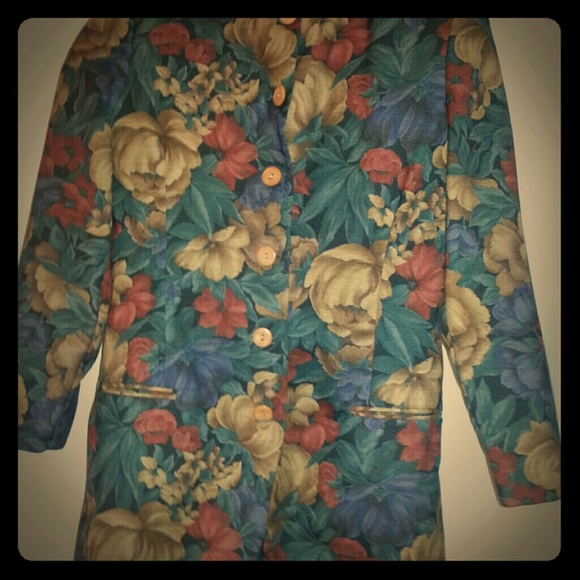 Floral vintage blazer
