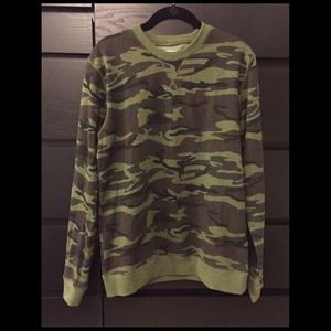 Camo pullover