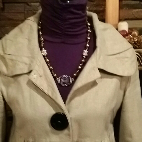 🎉🎉SOLD🎉🎉 Gold metallic Jacket - Picture 2 of 4