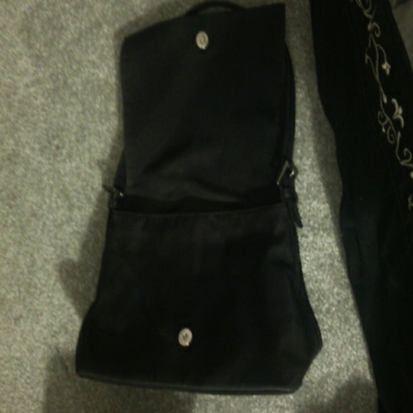Authentic Coach - Picture 3 of 4