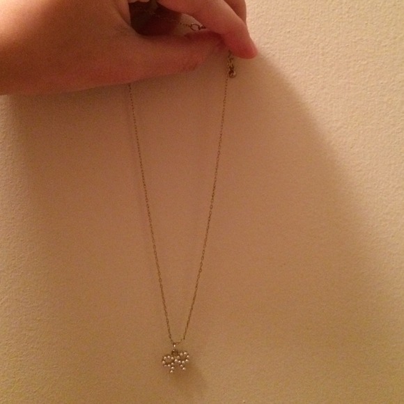 Cute bow necklace🎀 - Picture 2 of 2