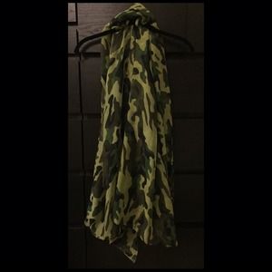 Large camo scarf