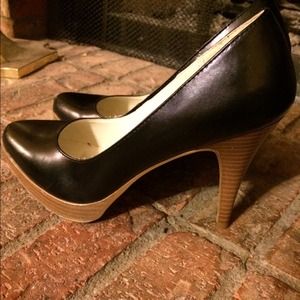 Black Mossimo Pumps