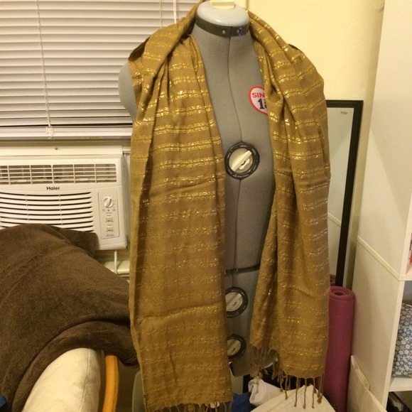 Tan and gold sparkle scarf - Picture 2 of 2