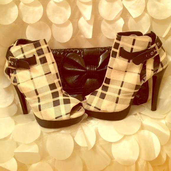 BAKERS BLK&WHT Open toe "Plaid" shoes