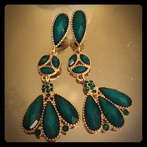 Gorgeous jade colored earrings