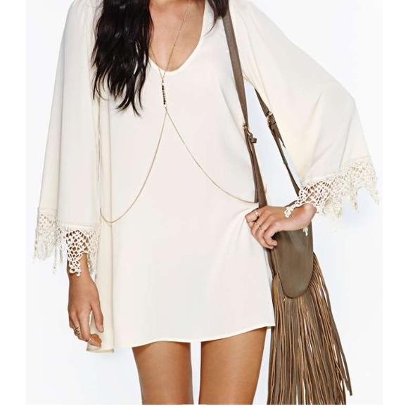 ⚡️SALE ⚡️NWT Cream Shift Dress Embroidered Sleeves - Picture 1 of 4