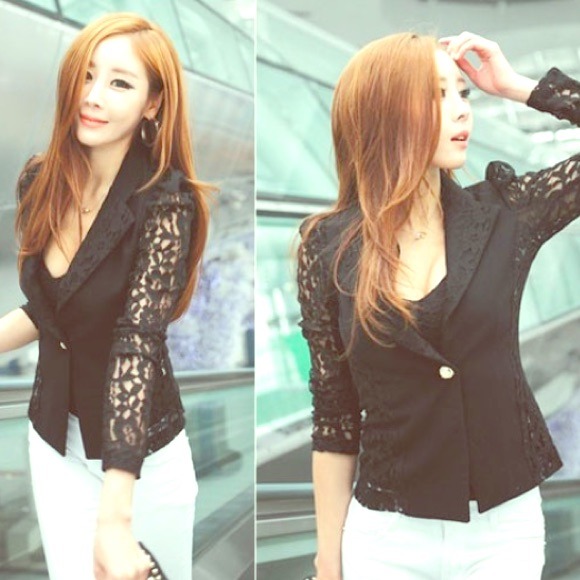 Slim-fit, sheer, flower lace blazer like top!