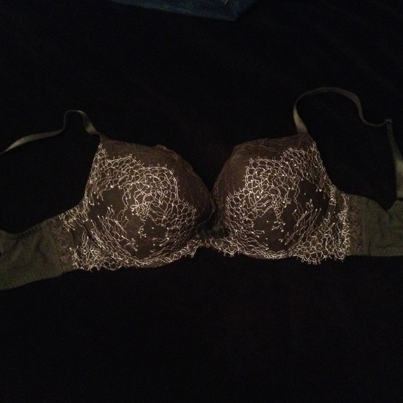 New Victorias Secret Bra