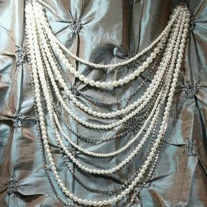 WHBM Pearl/Rhinestone 11 Strand Necklace NWOT