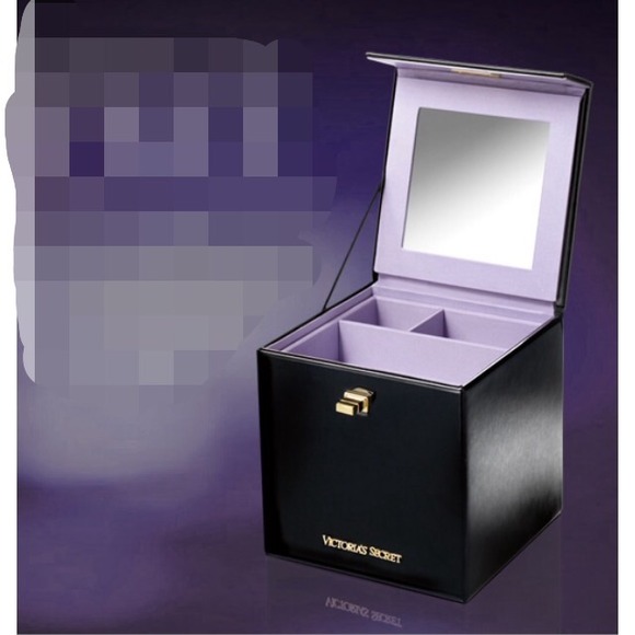 NWT! Victoria Secret Limited Edition Vanity Case