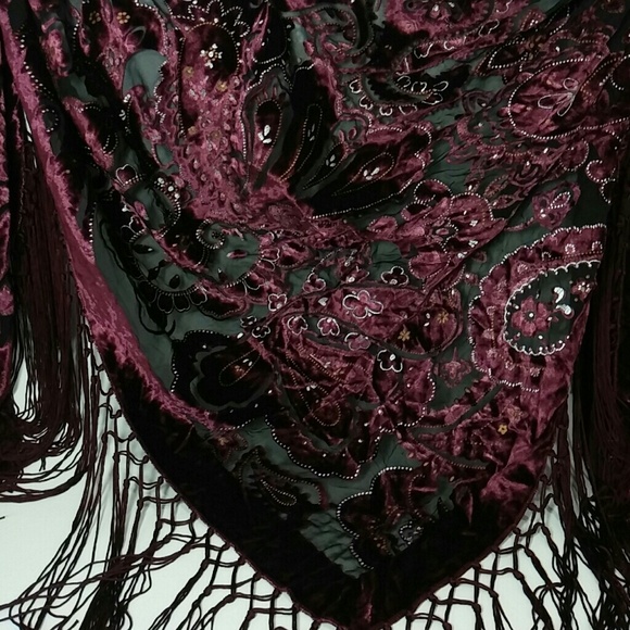 Burgandy/Black Fringed Shawl
