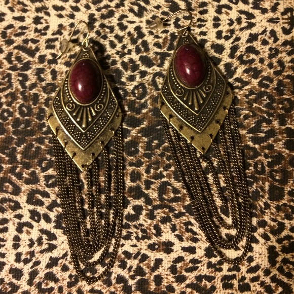 Gold stone dangle earrings